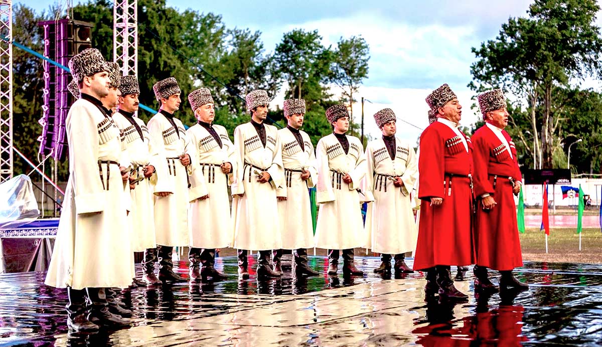 Карачаево черкесский народ